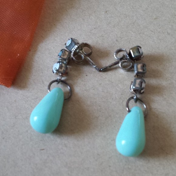 Agatha Paris Jewelry - AGATHA Paris Earrings with Pouch